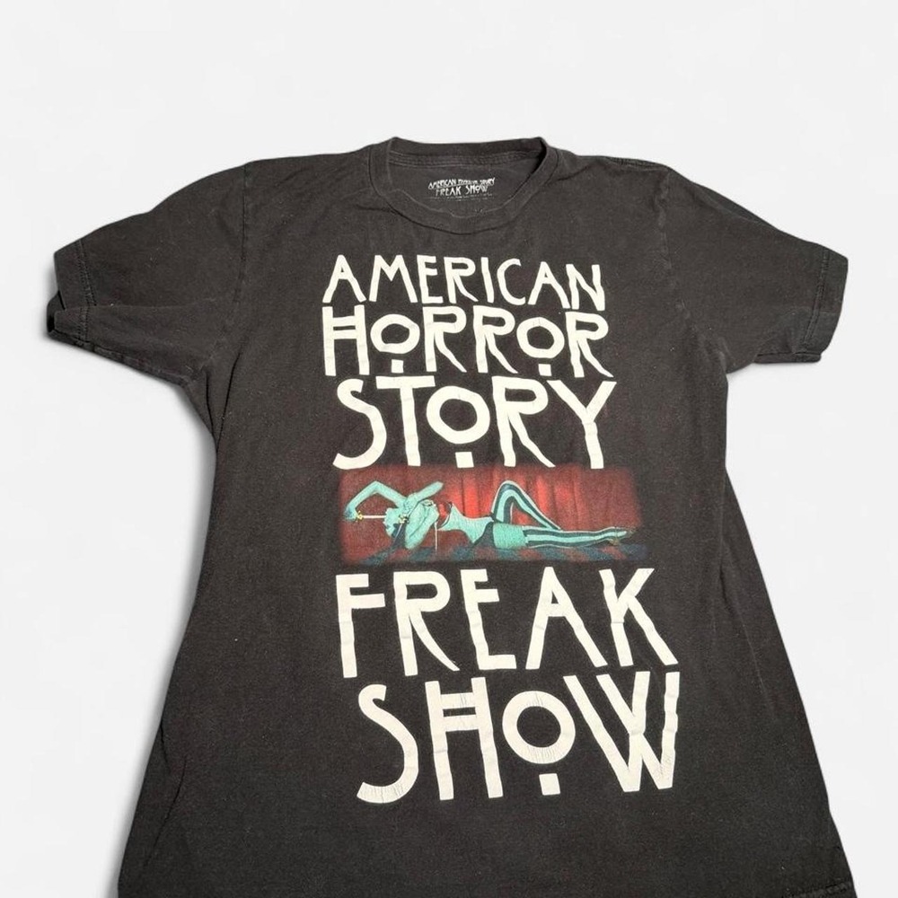 American Horror Story Freak Show Graphic Tee Women Small Black Short Sleeve Top